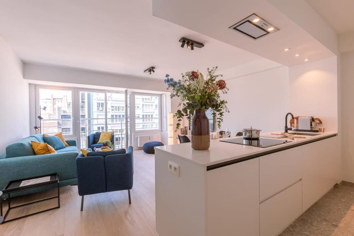 Huswell - Lovely Apartment With Lateral Sea View And Parking Ostende Kültér fotó