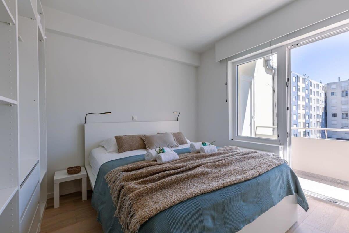 Huswell - Lovely Apartment With Lateral Sea View And Parking Ostende Kültér fotó